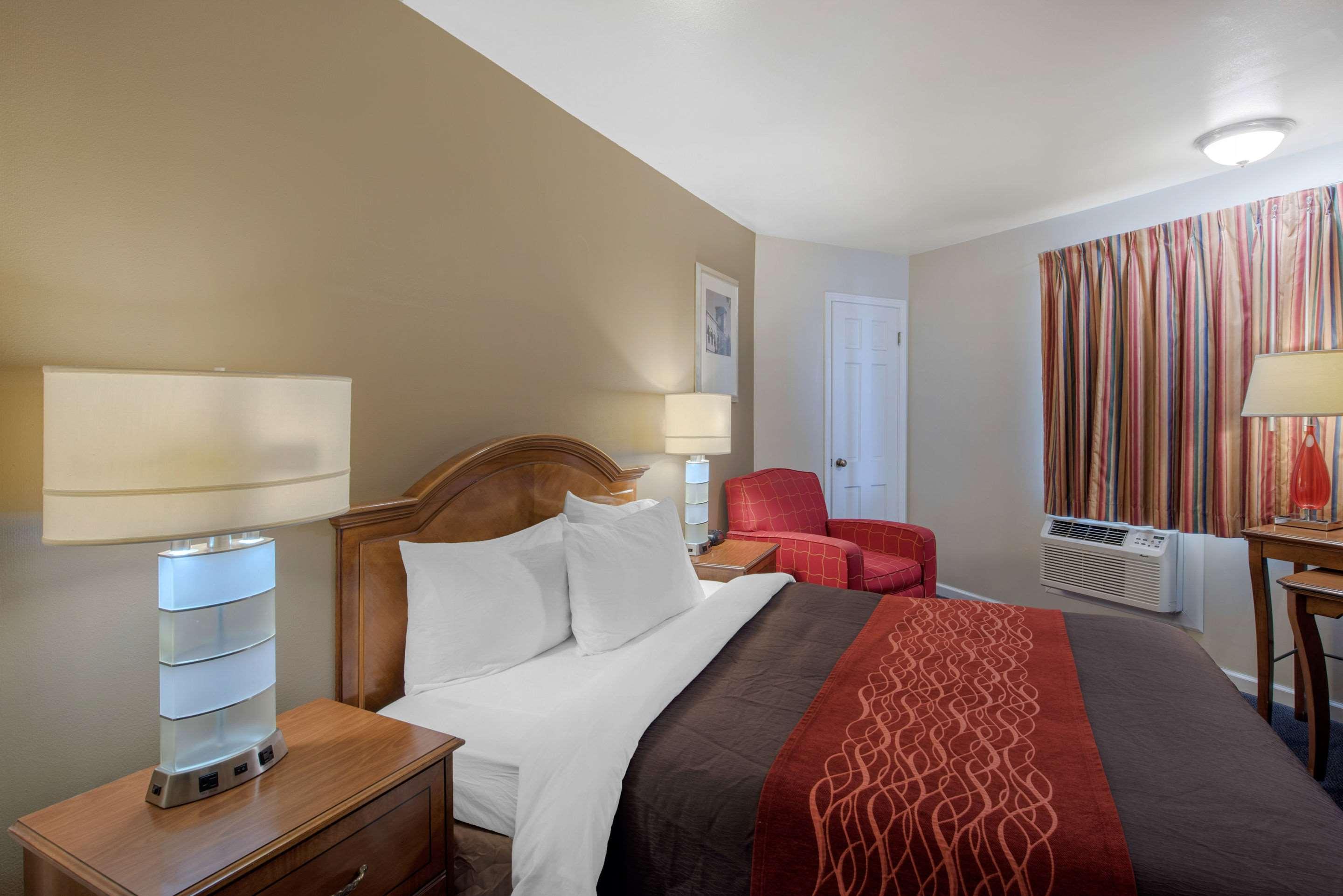 Abode Hotel Redding Bagian luar foto