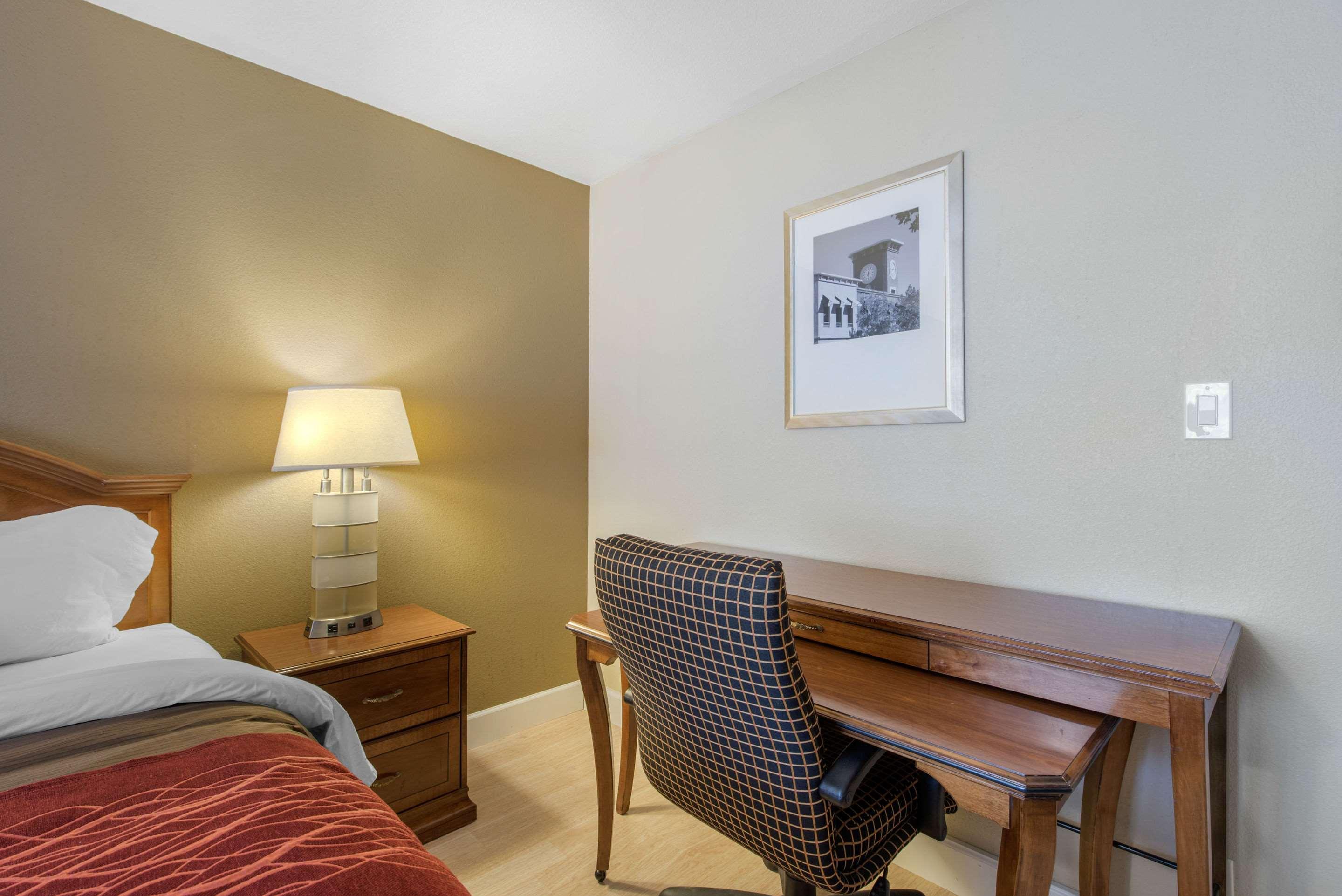 Abode Hotel Redding Bagian luar foto