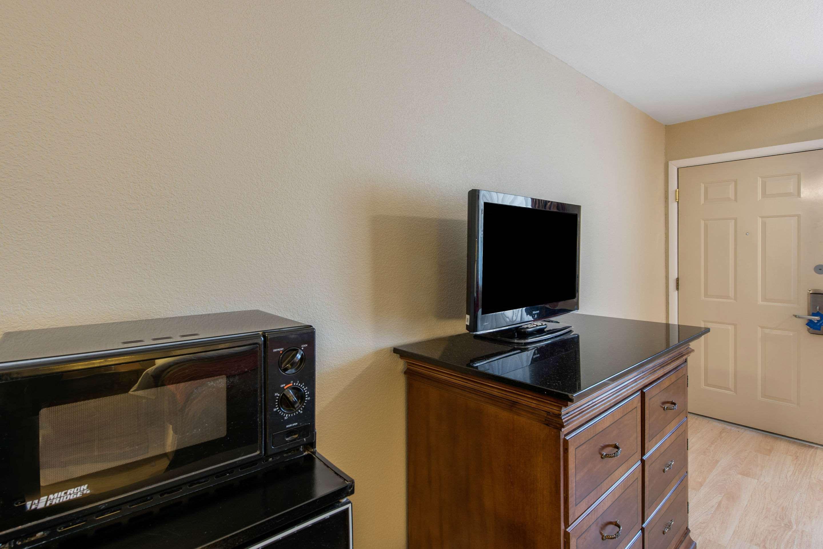 Abode Hotel Redding Bagian luar foto