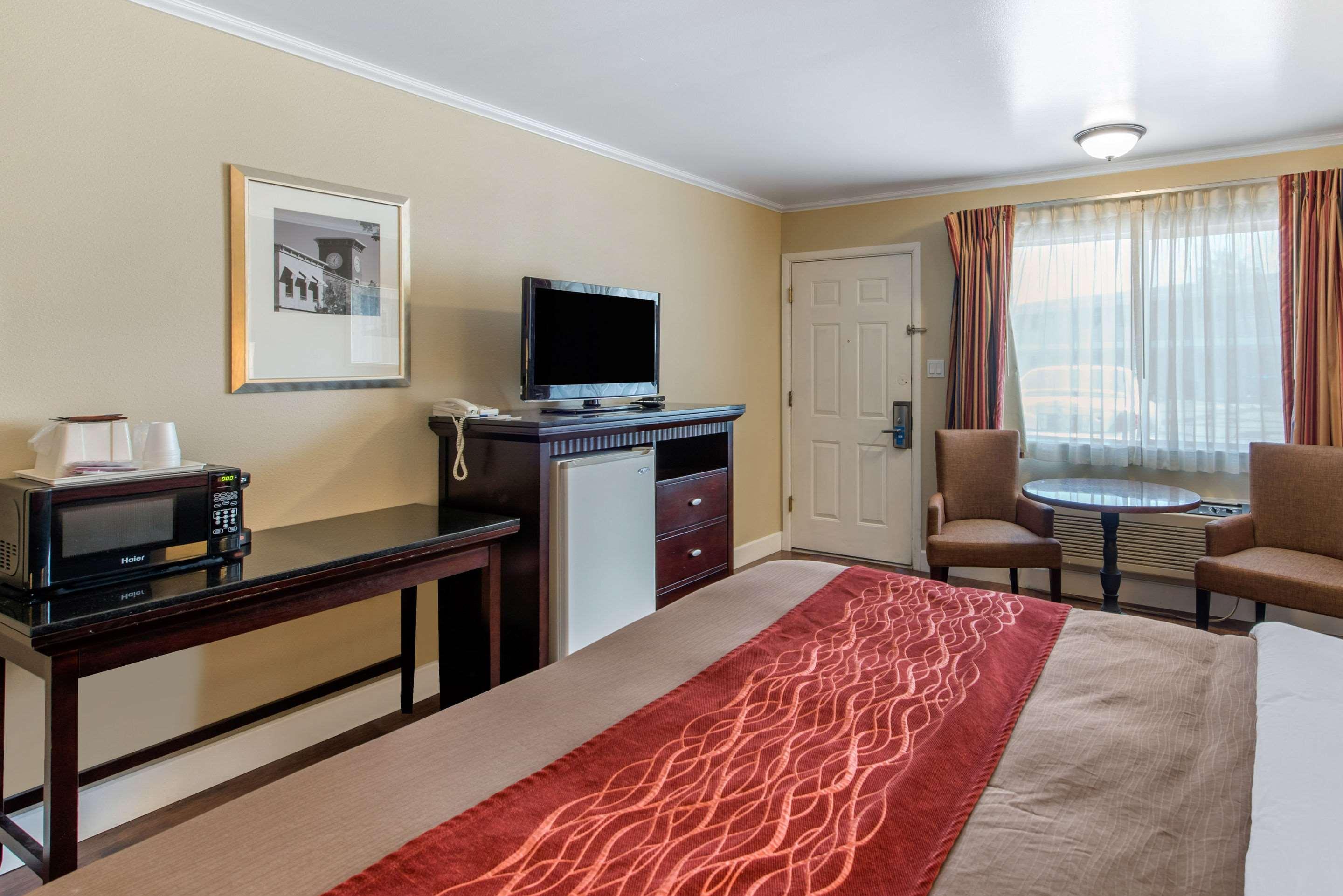 Abode Hotel Redding Bagian luar foto