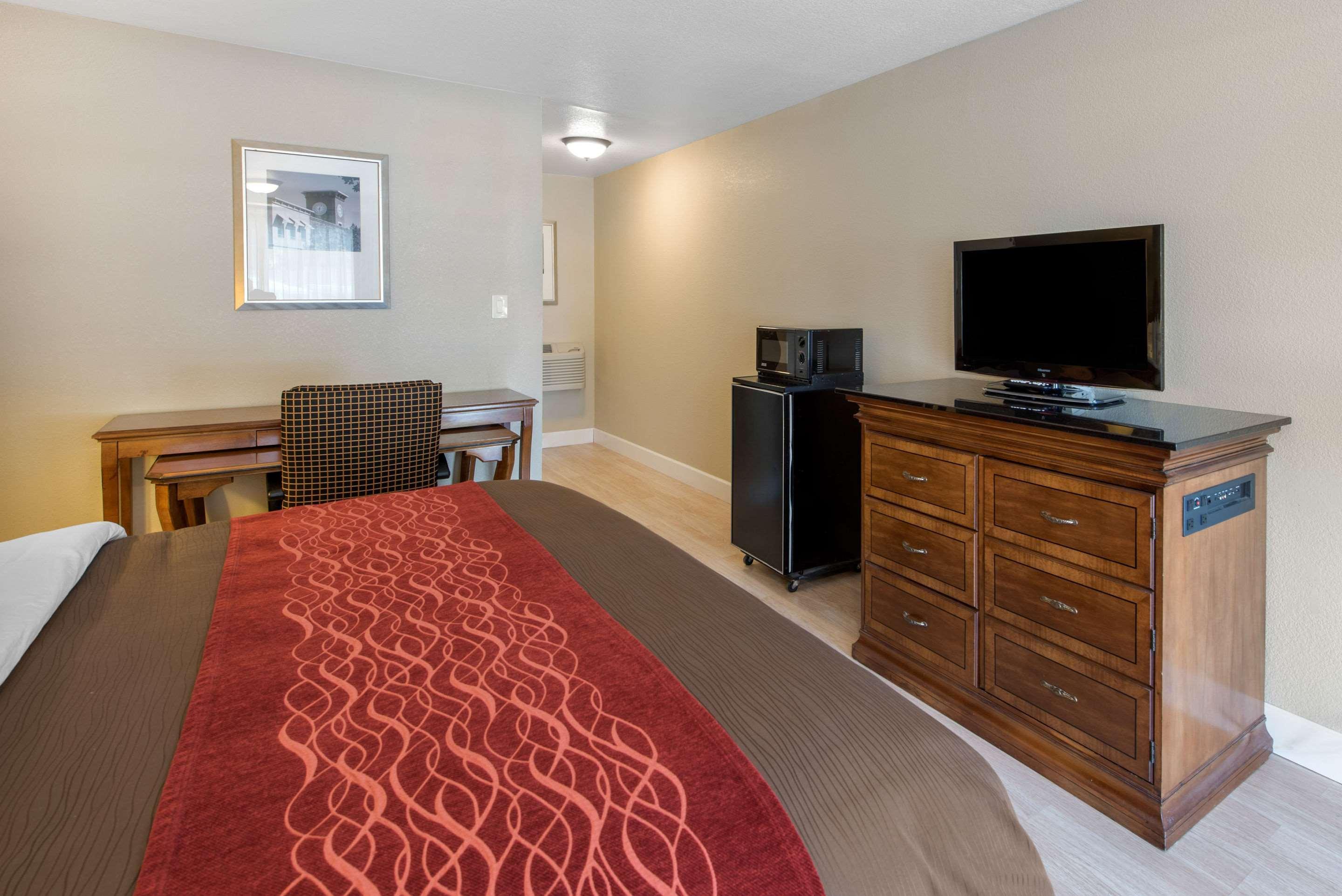 Abode Hotel Redding Bagian luar foto