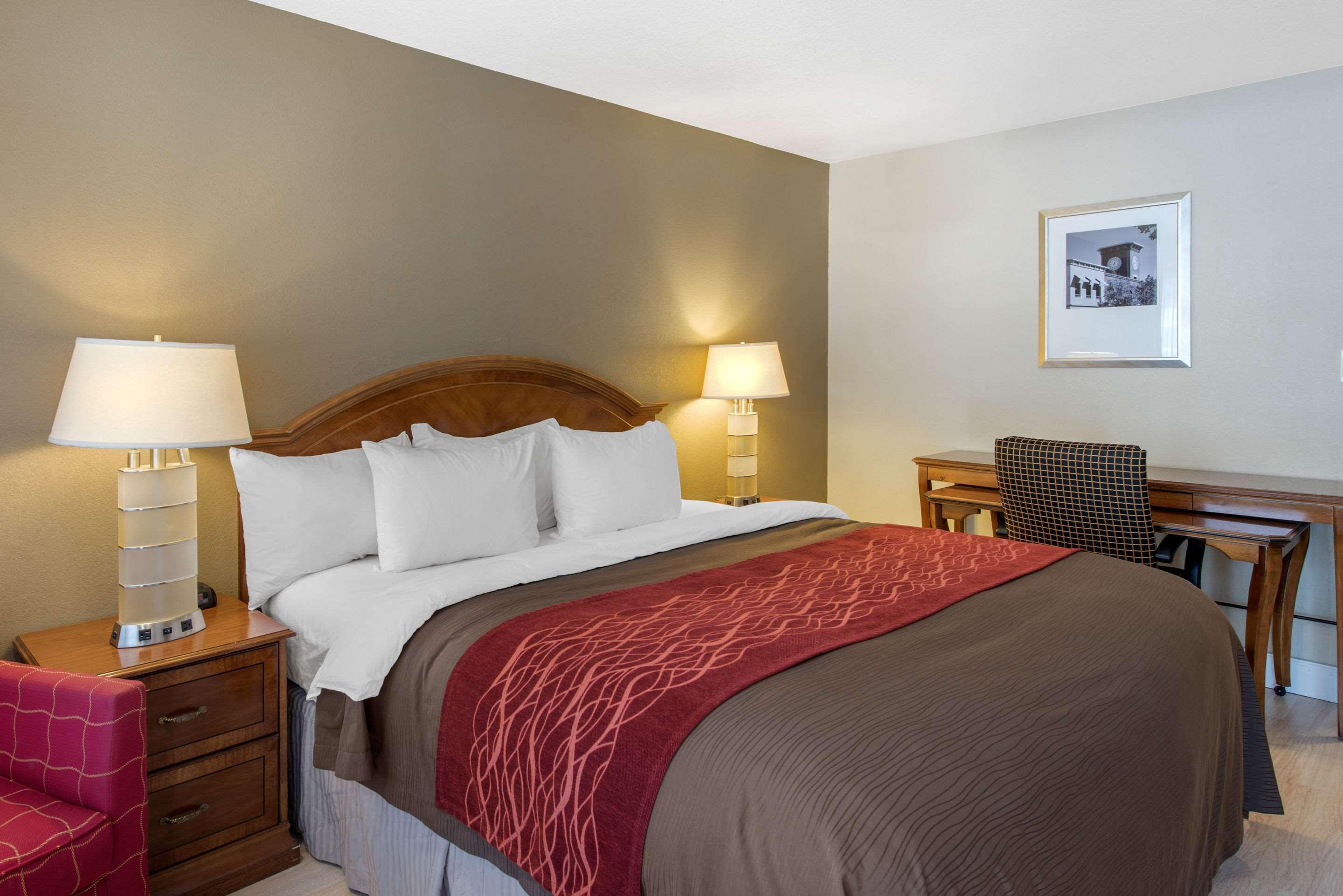 Abode Hotel Redding Bagian luar foto