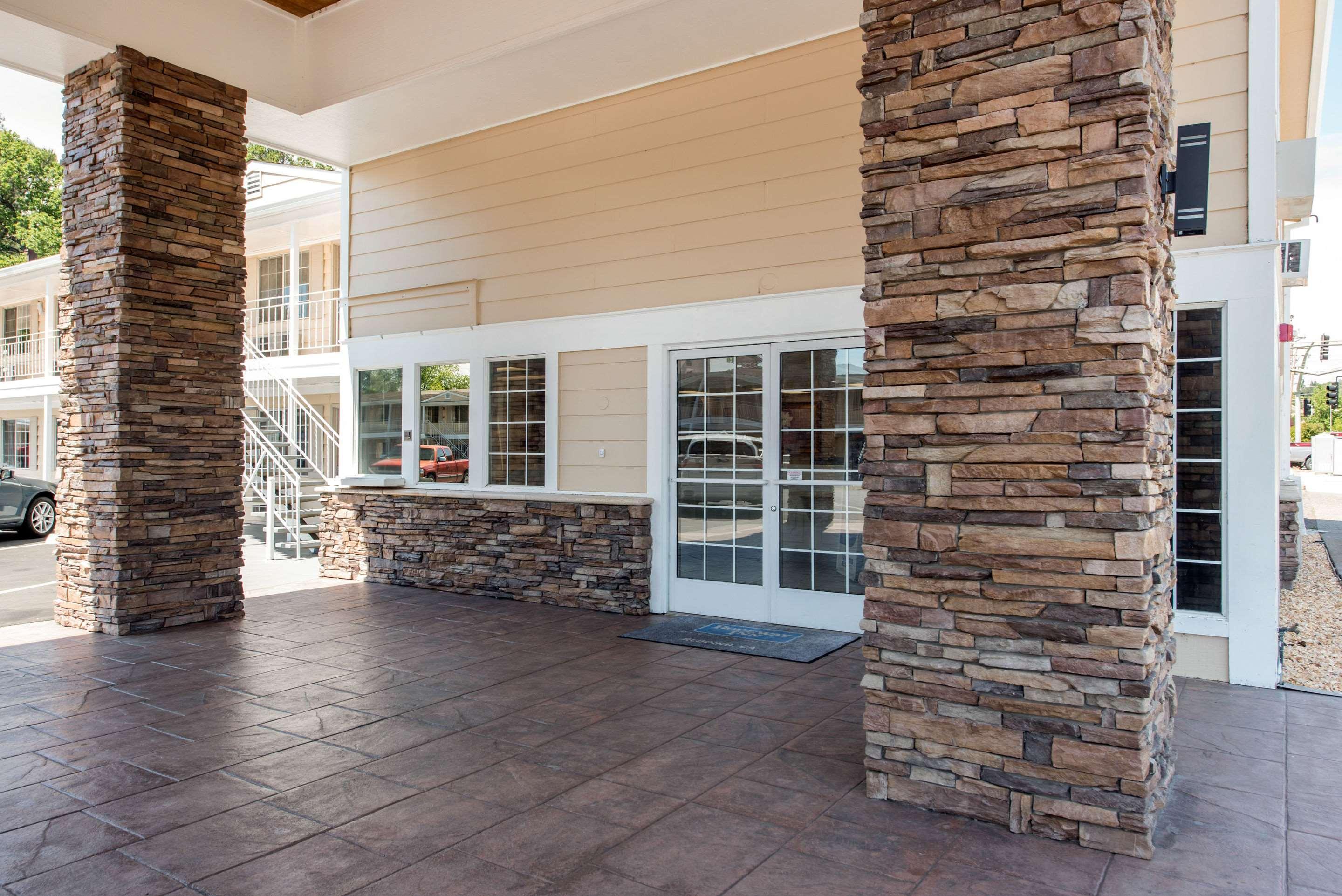 Abode Hotel Redding Bagian luar foto